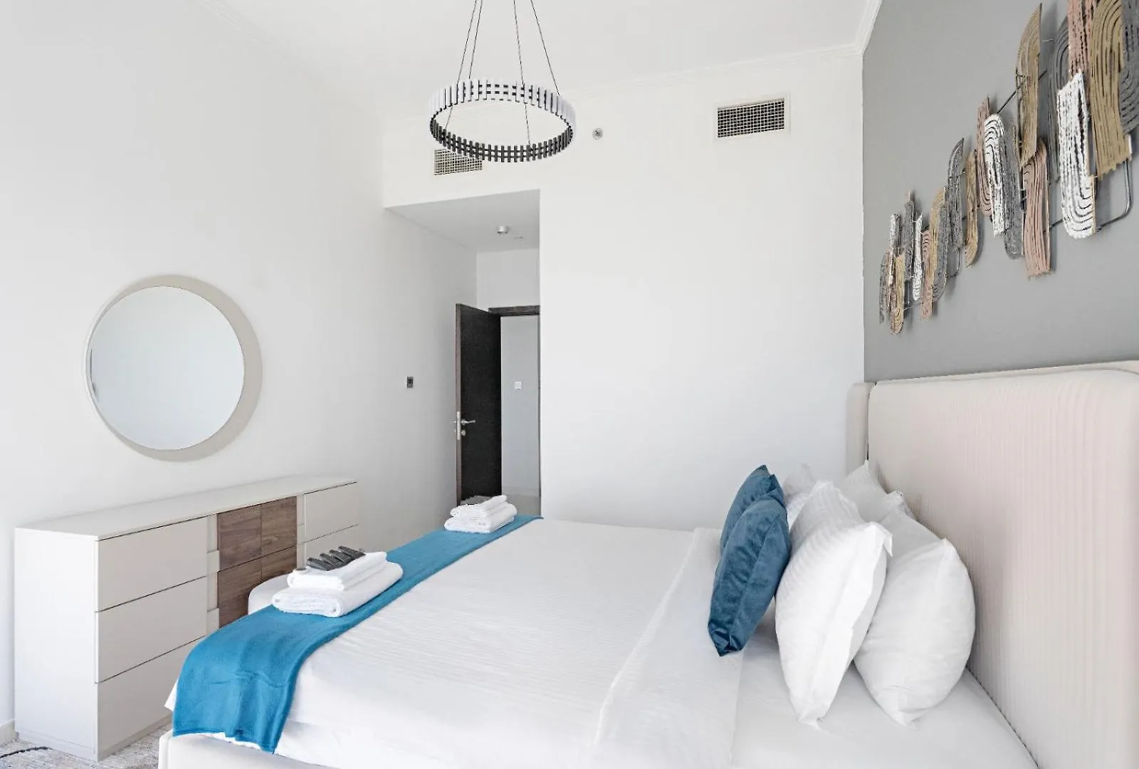 Sophisticated High-Floor 1Bdr With Breathtaking Sea View - Cayan 48 Apartment Dubai 0*,  United Arab Emirates